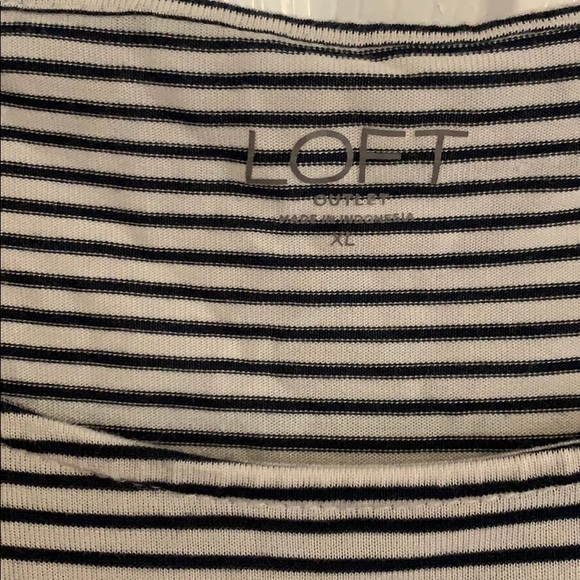 Loft t-shirt - Picture 2 of 4